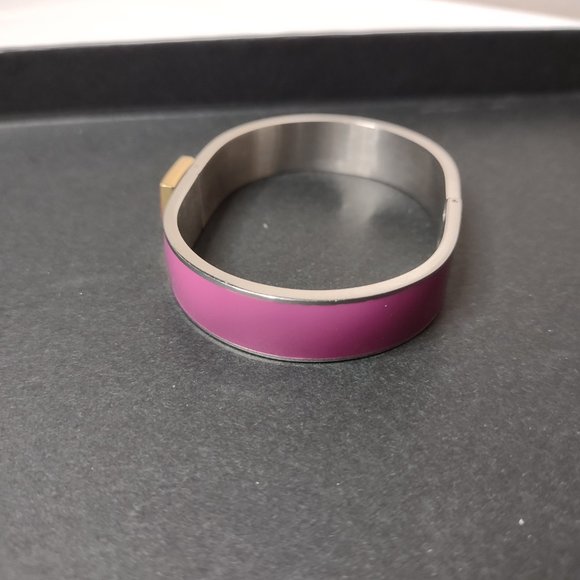 Cute 6.5 Inch Rustic Cuff Hinged Bangle - Picture 8 of 10